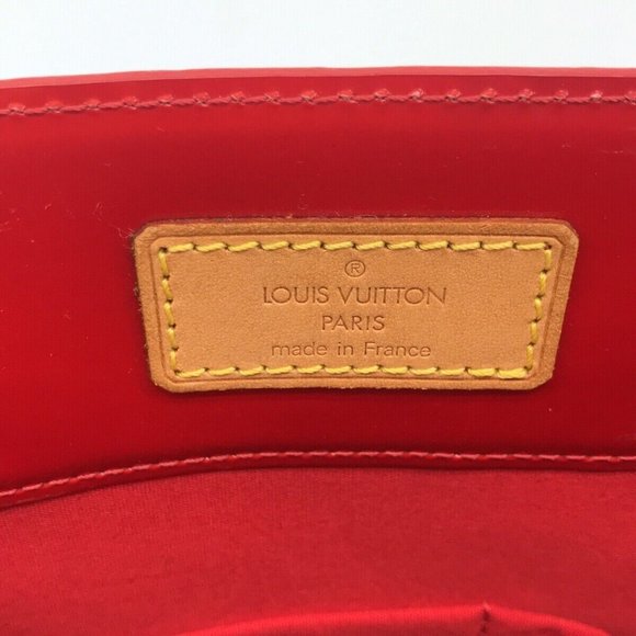 Auth LOUIS VUITTON Reade MM Rouge Monogram Vernis Handbag - Picture 8 of 14